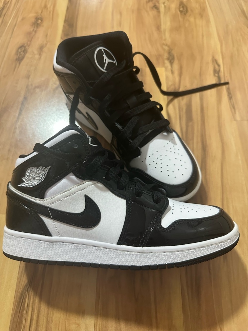 Nike Air Jordan 1 Mid Black White (Panda) Youth Size 4Y